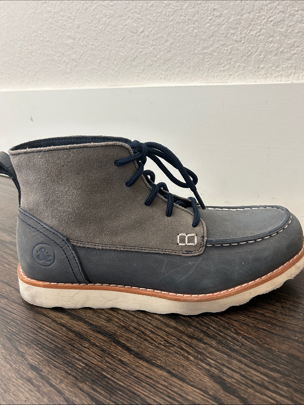 Men's Two-Tone Gray Lace-Up Chukka Boot